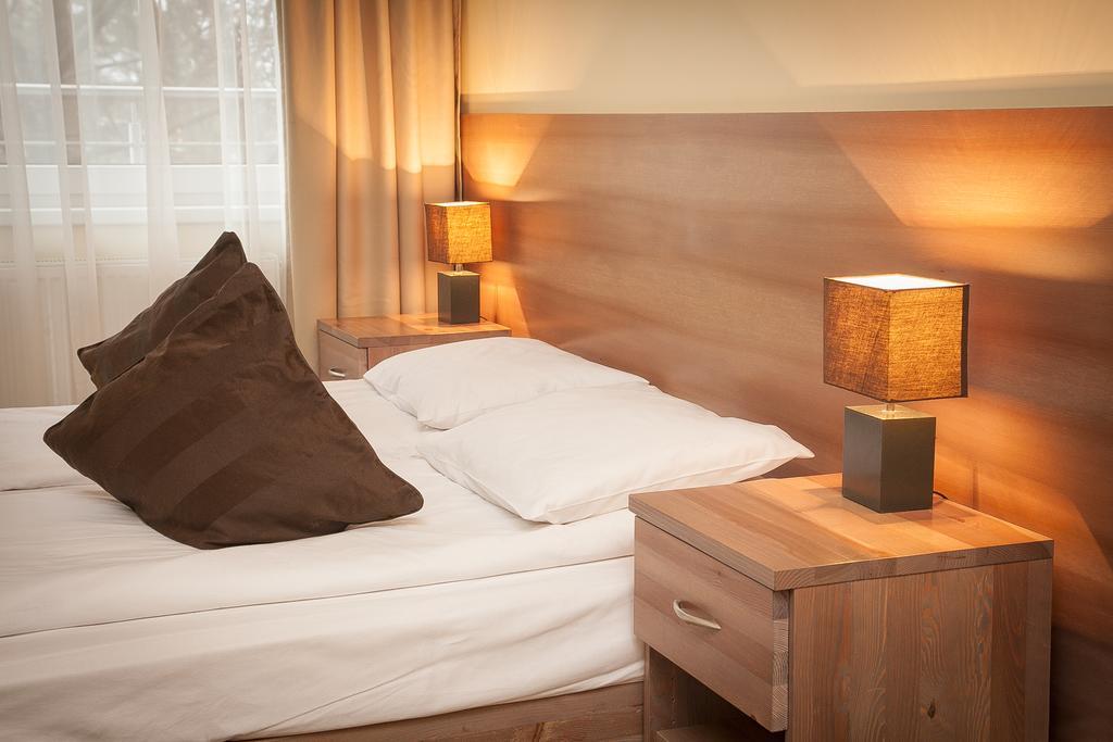 Planeta Hotel Мельно Экстерьер фото