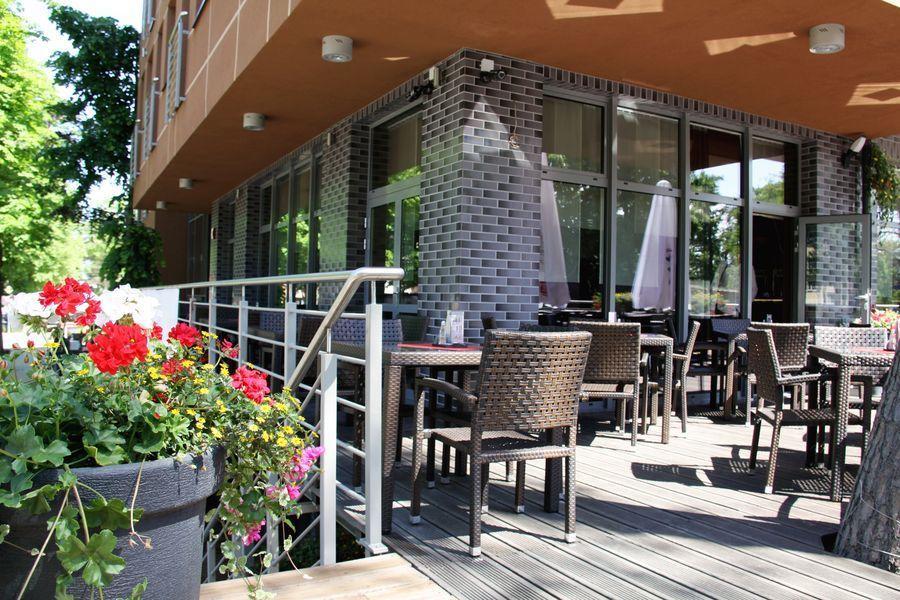 Planeta Hotel Мельно Экстерьер фото